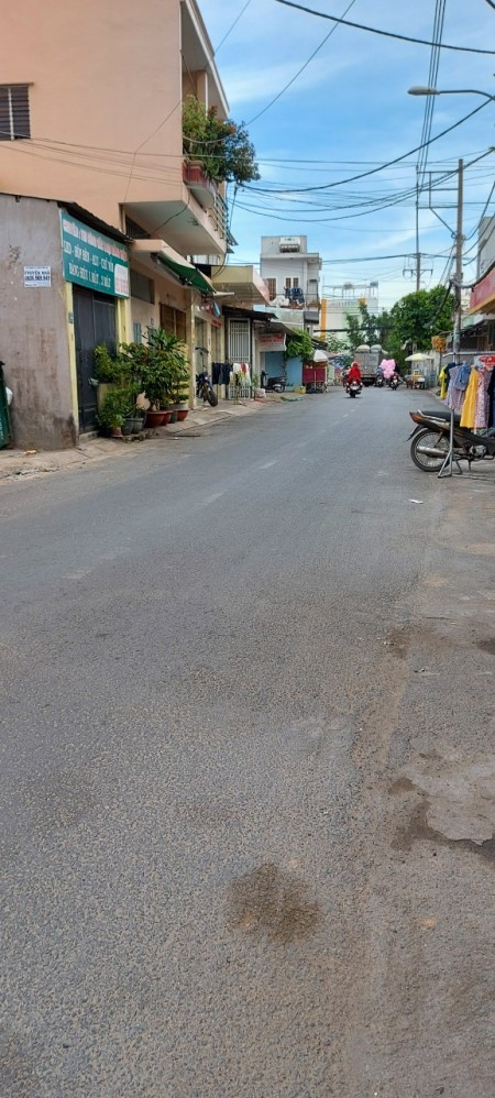 BÁN NHÀ RIÊNG 2 TẦNG LÔ GÓC, Đường số 15, Bình Hưng Hòa, Bình Tân