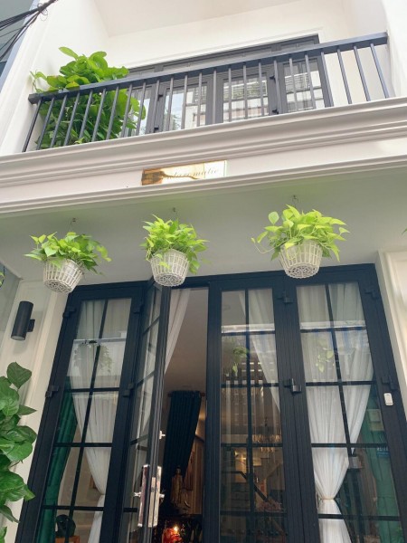Bán gấp nhà đường Hậu Giang, phường 11, quận 6, hẻm ô tô đua, khu dân trí cao