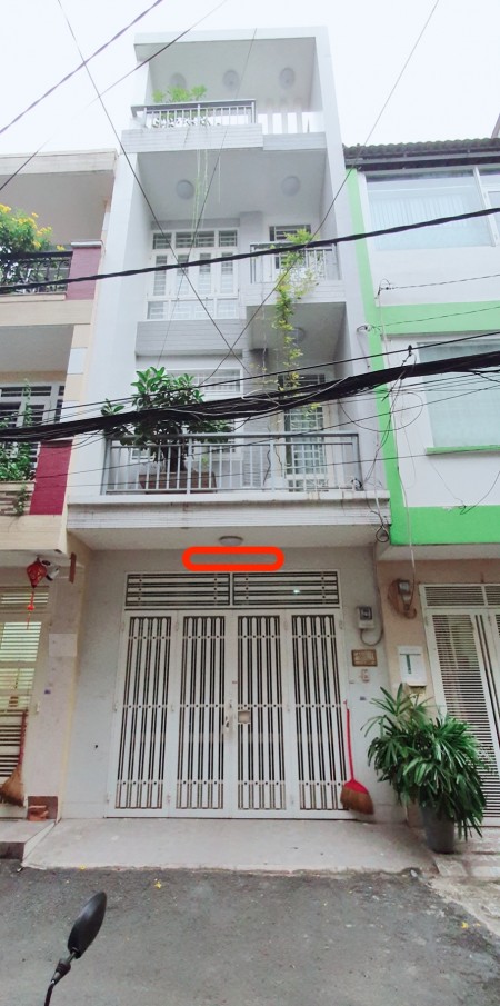 HXH Phan Văn Trị 4x13m trệt, 3lầu, 5phòng ngủ, 4wc. 20tr/th.