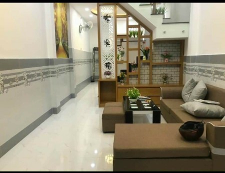Bán căn nhà đường Đoàn Nguyên Tuấn sát bên chợ Hưng Long_ Bình Chánh, SHR