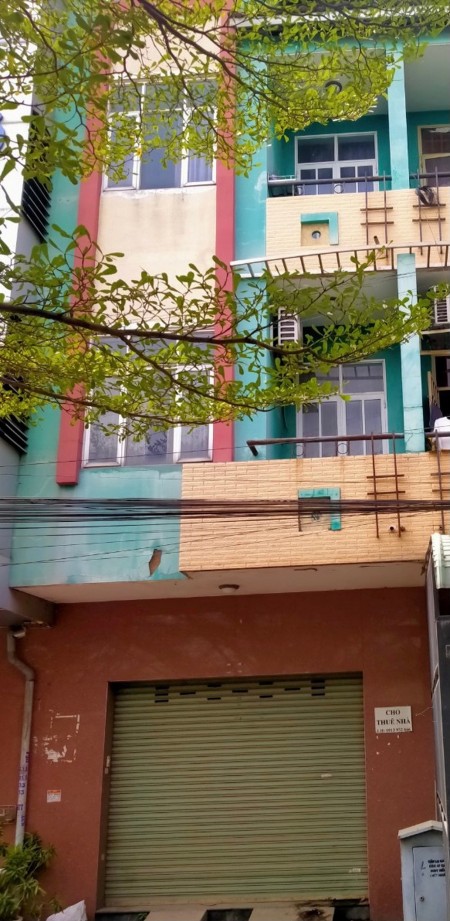 Cho thuê nhà 3 tầng làm văn phòng cty, mặt tiền đường Nguyễn Ai Quốc, đối diện cty Pouchen