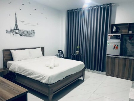 Nhà hxh khu Vip Lê Văn Sỹ, 98m2, 6 tầng, thang máy, 5000$/ tháng, 0932828672