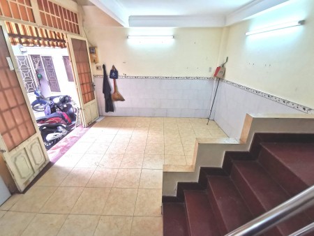 Bán gấp nhà HXH Nguyễn Văn Đậu 3 tầng 70m2, ngang 6 m, giá chỉ hơn 3 tỷ