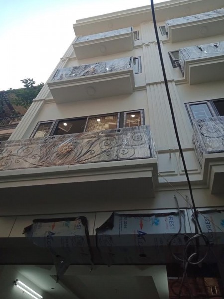 NHÀ ĐẸP CÓ 1.0.2 Trường Chinh, dt 40m2 giá chỉ 3.7 tỷ
