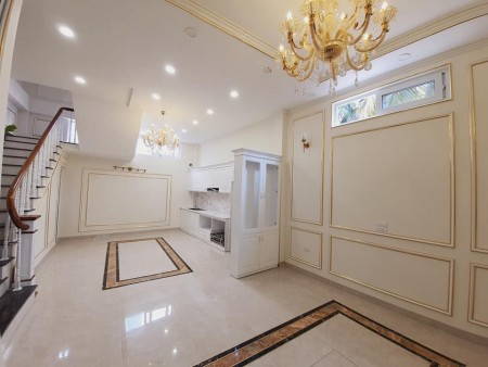 Bán nhà Giáp Nhất Q.Thanh Xuân 42m 4 tầng, 50m ra oto tránh,phong cách Tân Cổ Điển