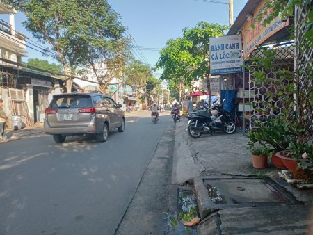 Nhà mặt tiền Thủ đức cần bán trước Tết