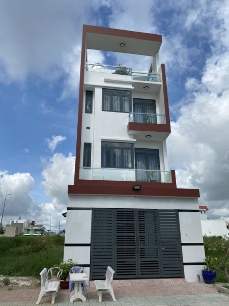 Nhà 1 trệt 2 lầu / 79-127m2 / gần chợ Bình Chánh chỉ từ 1.8 tỷ