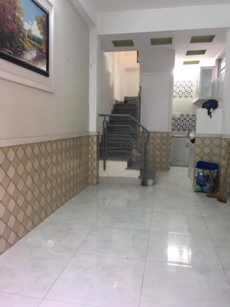 Gia đình xuất cảnh cần bán gấp căn nhà hẻm xe hơi đường Trần Đình Xu, Q.1