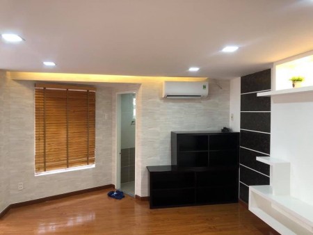 Bán gấp nhà hẻm xe tải ra vô thoải mái rộng 10m đường Nguyễn Trãi P.3 Q.5