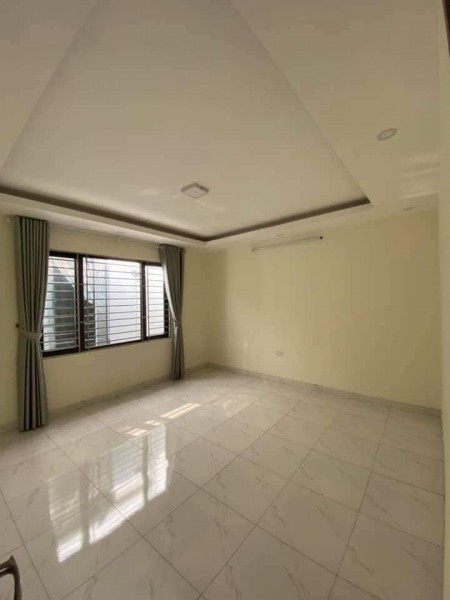 Bán nhà riêng tại Văn Cao, ngõ rộng thông thoáng 2 mặt tiền giá 11.5 tỷ