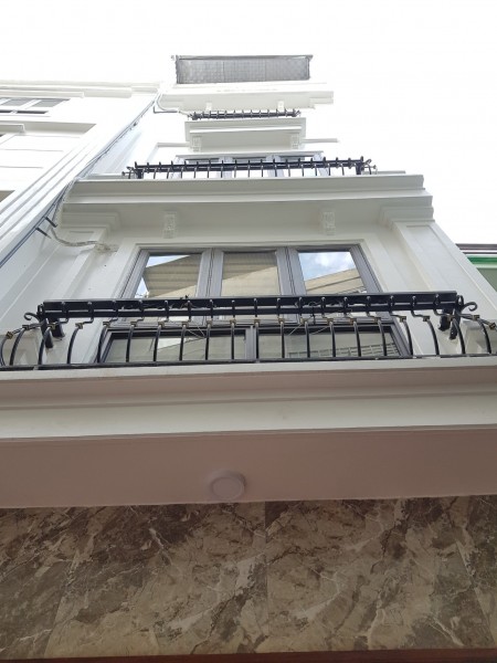 BÁN NHÀ PHỐ TRẠM - 30M² x 5 TẦNG - Ô TÔ CON ĐỖ CỔNG, 2 MẶT THOÁNG [2.4 TỶ]