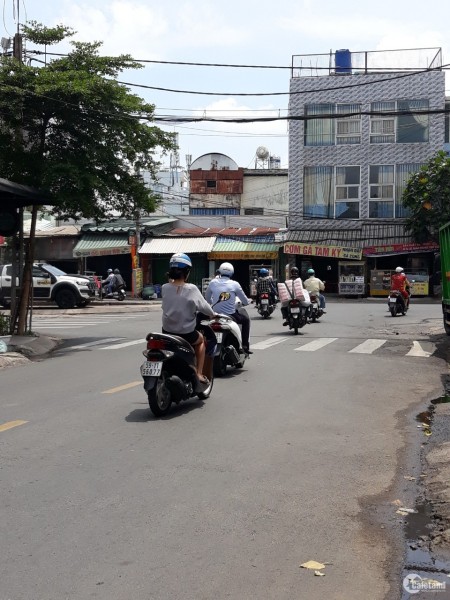 Chính chủ cho thuê nhà MT đường Văn cao nhà mới đẹp