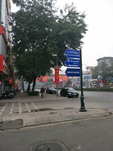 Bán gấp nhà ngõ 390 Nguyễn Văn Cừ 78m2, 2 tầng, giá 5.2 tỷ, phân lô, Ô tô, KD.