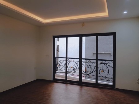 NHÀ ĐẸP TÔN ĐỨC THẮNG VỊ TRÍ TRUNG TÂM GẦN PHỐ 41m2x5T 4,4TỶ