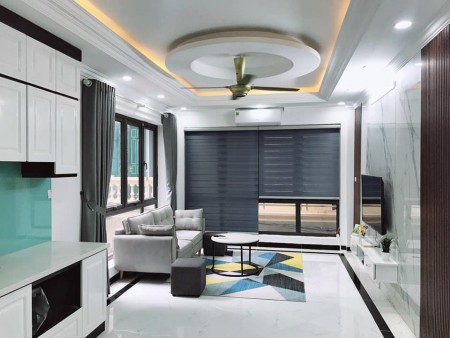 Vip Nguyễn Khang đẹp ở ngay,10m ôtô tránh,3gác tránh XM nhỉnh 3 tỷ.
