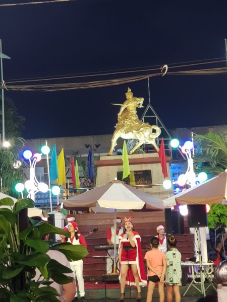 Sang nhượng 2 Kiot trung tâm phố đi bộ ẩm thực đêm Q10