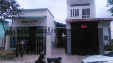 Bán nhà trọ 300m2 đang cho thuê kín ngay KCN Bình Dương, SHR, bao sang tên