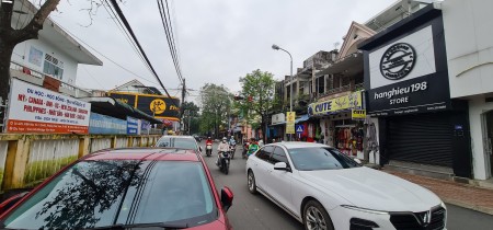 Siêu Phẩm Mặt Tiền Kinh Doanh ĐInh Tiên Hoàng Đối Diện Trường Nguyễn Huệ. Cho Thuê 15tr/tháng