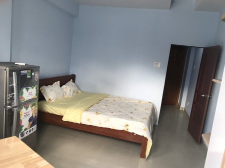 Nhà 5p, 5 wc, bếp, 2 sân thượng, Trần Quang Diệu. Phù hợp ở