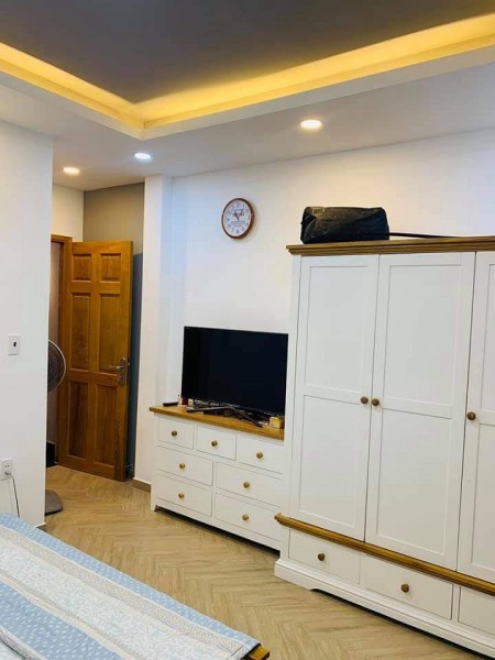 Nhà đẹp HXH Lê Văn Sỹ 4tầng 4x17m 10.2 tỷ P.12 Quận 3 0986775153