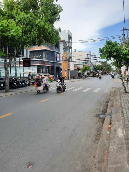 Cho thuê nhà Quận 7 MT Lâm Văn Bền dt 8x17m, 1 lầu vị trí kinh doanh