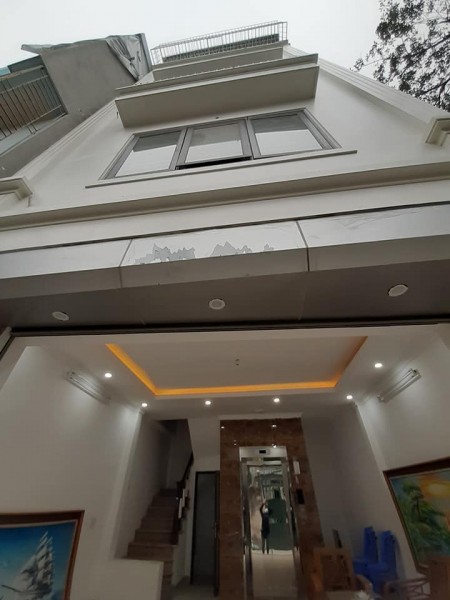 SIÊU HIẾM 7CHỖ RA VÀO, KINH DOANH, DƯ 4 TỶ, THANG MÁY
