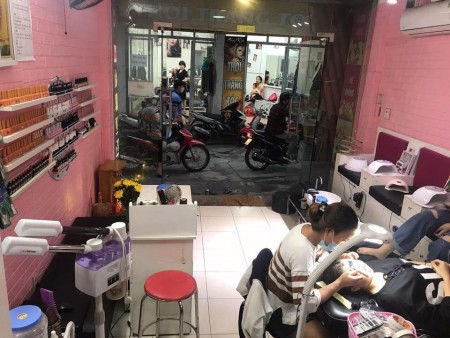 Sang nhượng cửa hàng 19 Thịnh Quang, Đống Đa, Hà Nội. ( sát chân cầu ngã tư sở)