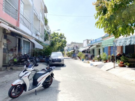 Bán nhà mới 2 lầu mặt tiền KDC Bùi Minh Trực P5 Q8