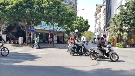Bán nhà Thái Thái Thịnh, Đống Đa. Kinh doanh, 160m x 5T, mặt tiền 12m, giá đề xuất