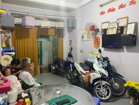 Nhà mới toanh HXH 3 tầng giá 2.5 tỷ đường Hồ Thị Kỷ, Quận 10