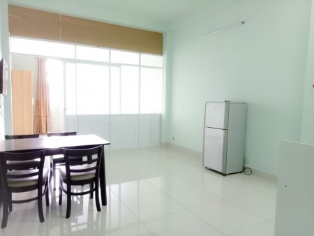 Căn hộ 60m2 full Nội thất, free NƯỚC, NET, BAN CÔNG, LÌ XÌ 1/2 THÁNG