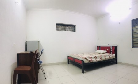 Phòng Sân Bay 25m2, Full Nội Thất, WC, Bếp Lì Xì Free 1/2 TẾT 2021