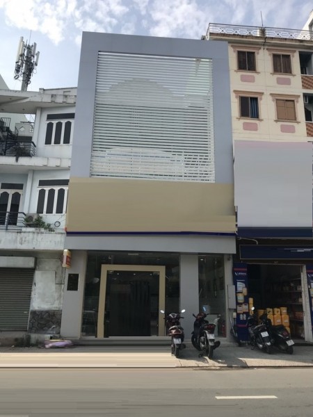 Nhà Mặt Tiền, Đường Đỗ Xuân Hợp, Tiện kinh doanh
