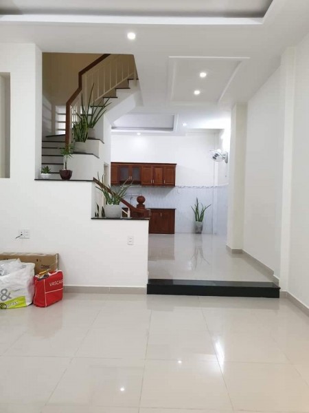 Nhà 1T2L Phường Hiệp Bình Phước, Thủ Đức thích hợp làm văn phòng công ty