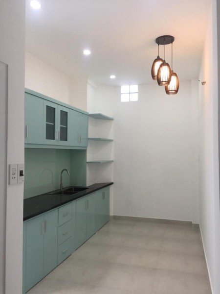 Nhà hẻm 348/ Cách Mạng Tháng 8 DT: 3.5x11m 2 PN chỉ 3.95 tỷ