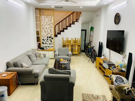 BÁN NHÀ LẠC LONG QUÂN PHÂN LÔ TẶNG NỘI THẤT 5T*40M2 GIÁ 6.1TỶ