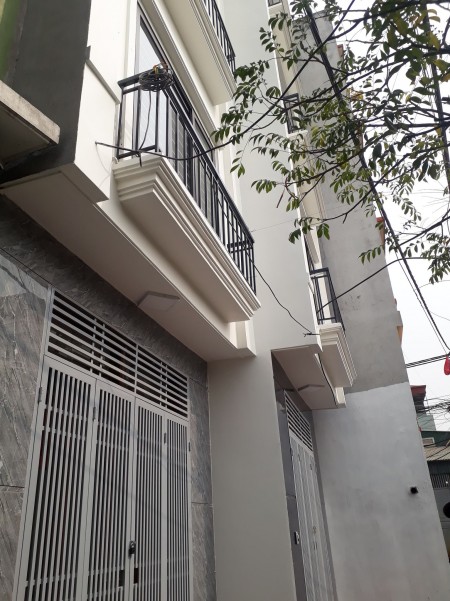 Yên Sở Hoàng Mai diện tích 39 m x 5 tầng x MT 3.7 M x 2.95 tỷ LH 0852941968