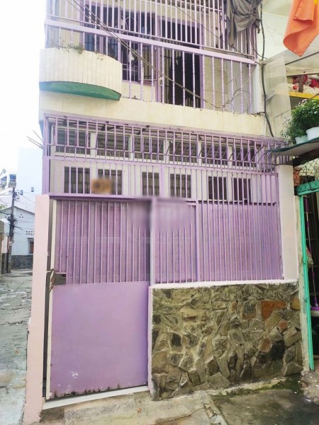 Cho thuê nhà nhỏ xinh, DT đất 18m2, DTSD 36m2. 1 trệt 1 lầu, 1PN, đường Nguyễn Kiệm, P. 3, Q. Phú Nhuận. Giá 6 triệu
