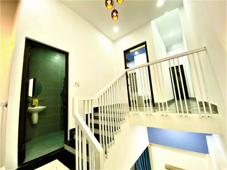 NHÀ ĐẸP FULL NỘI THẤT KIỆT O TÔ VIVU CẦN TÌM CHỦ NHÂN MỚI TRƯỚC TẾT. LH 096_262_8872