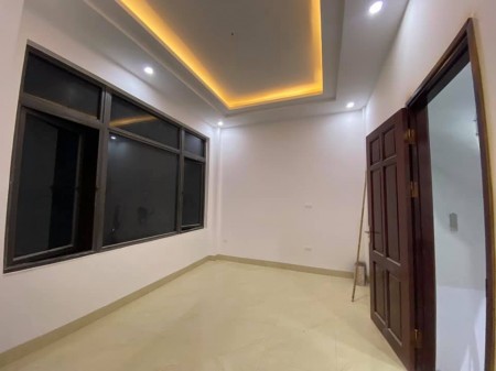 Bán gấp nhà ngõ 32A Hào Nam giá 4.15 tỷ, 62m2, ngõ gần, SĐCC