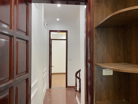 Gia đình tôi cần bán gấp nhà địa chỉ tại ngõ 262 Khương Đình, Thanh Xuân DT 41m2x4 tầng giá chỉ 4.9 tỉ