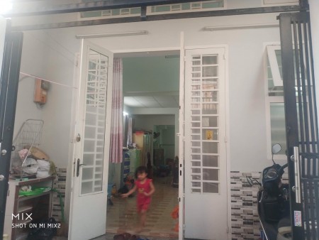 Bán nhà hẻm 318 Phan Văn Trị 70m2, 2 tầng dưới 5 tỷ mới ở ngay.