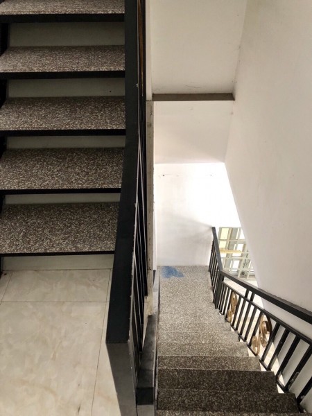 Bán gấp nhà HXH 5m đường Tân Hóa, Q.6 4x11.2m
