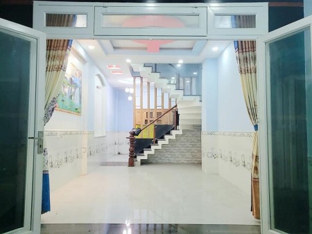 Bán nhà gần trường học nguyễn văn thệ tô ngọc vân, thạnh xuân, quân 12: 0832123112