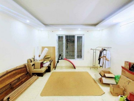 Bán nhà Đội Cấn. nhà đẹp giá XINH. 20m ra mặt phố. 5 tầng giá 2.75 tỷ.