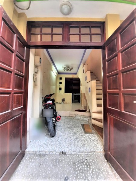 Cho thuê nhà 4tầng 3x10, 3PN hẻm 3m Nguyễn Trãi, P2 Q5_10tr