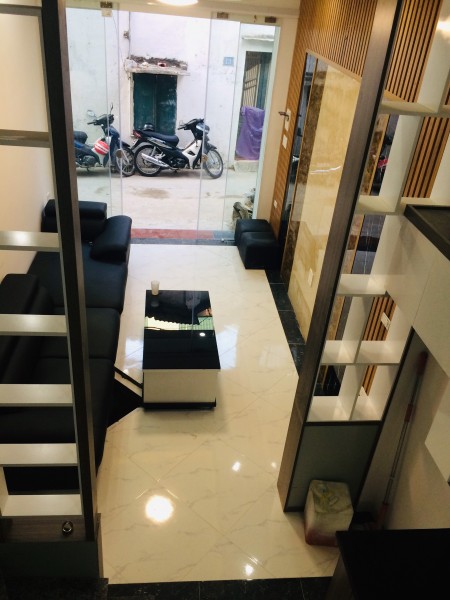 Bán nhà ngõ 121 Thái Thịnh , 31m2x4T, cách đường ô tô 30m. Giá 2.95 tỷ