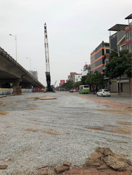 Giá rẻ hơn vàng mảnh đất phố Trạm Long Biên. DT 93m2