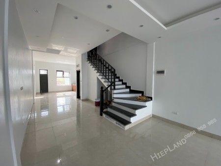 BÁN NHÀ 3 TẦNG MỚI XÂY-QUỐC LỘ 3-MAI HIÊN-MAI LÂM-ĐÔNG ANH
