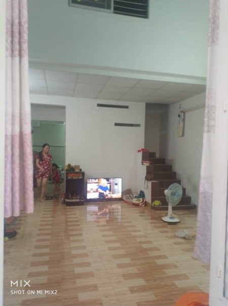 Nhà Hẻm xe hơi đỗ cổng đường Nơ Trang Long 70m2, Ngang 5m.